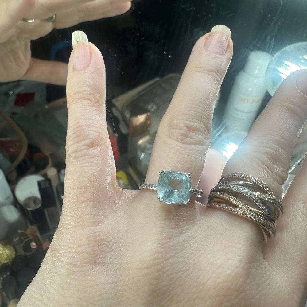 Elegant Silver Aquamarine Ring